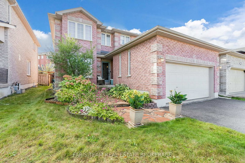 43 Dunnett Dr, Barrie, L4N 0J7 | Image 3