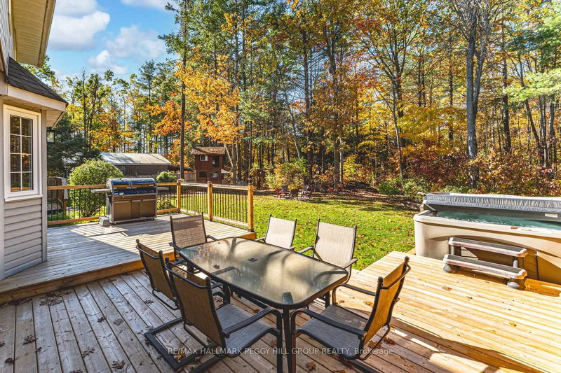 1096 Sunnidale Rd, Springwater, L9X 0R9 | Image 2