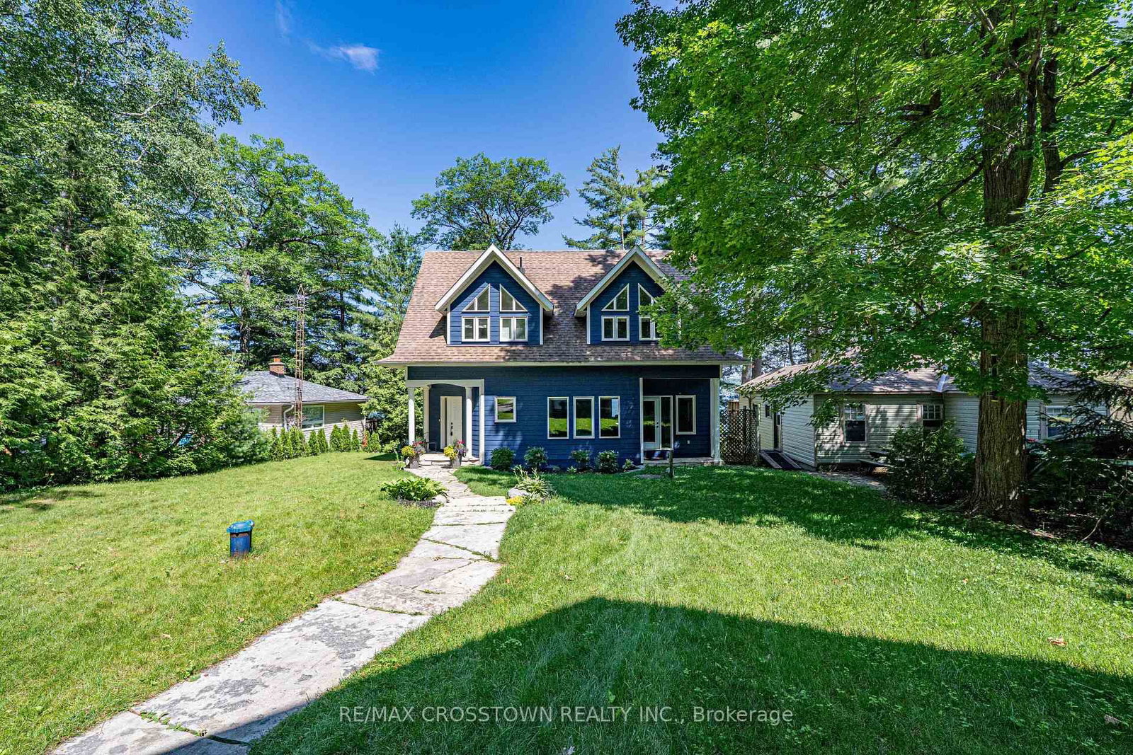 2240 South Orr Lake Road • Springwater, ON photo 2