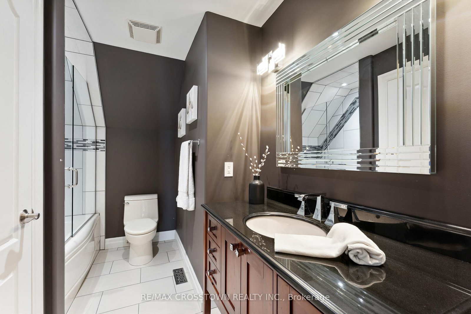 2240 South Orr Lake Road • Springwater, ON photo 29