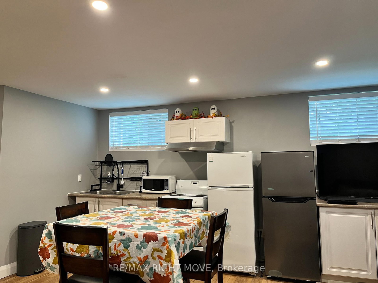 6896 Pentland Lane - Photo 27