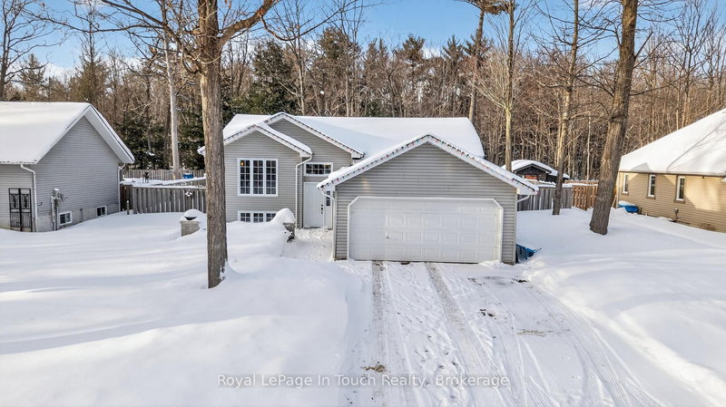 39 St. Laurent Blvd, Tiny, L9M 1R3 | Image 2