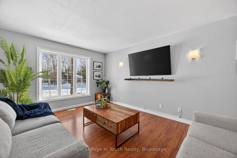 39 St. Laurent Blvd, Tiny, L9M 1R3 | Image 3