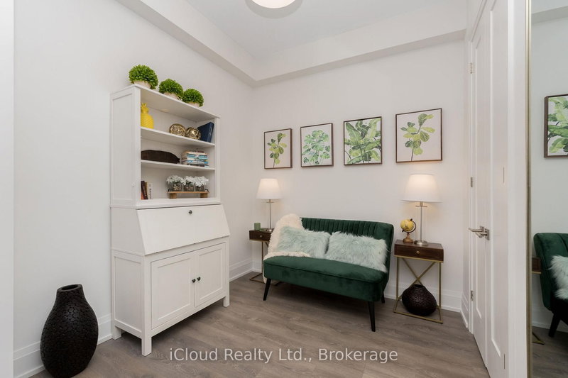 422 - 1 Hume St, Collingwood, L9Y 0X3 | Image 2