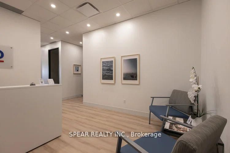 72 Hurontario Street, Unit 204 - Photo 7