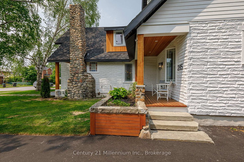285 Maple St, Collingwood, L9Y 2R3 | Image 2
