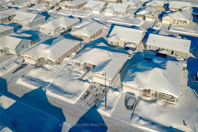 10 Sinclair Crescent