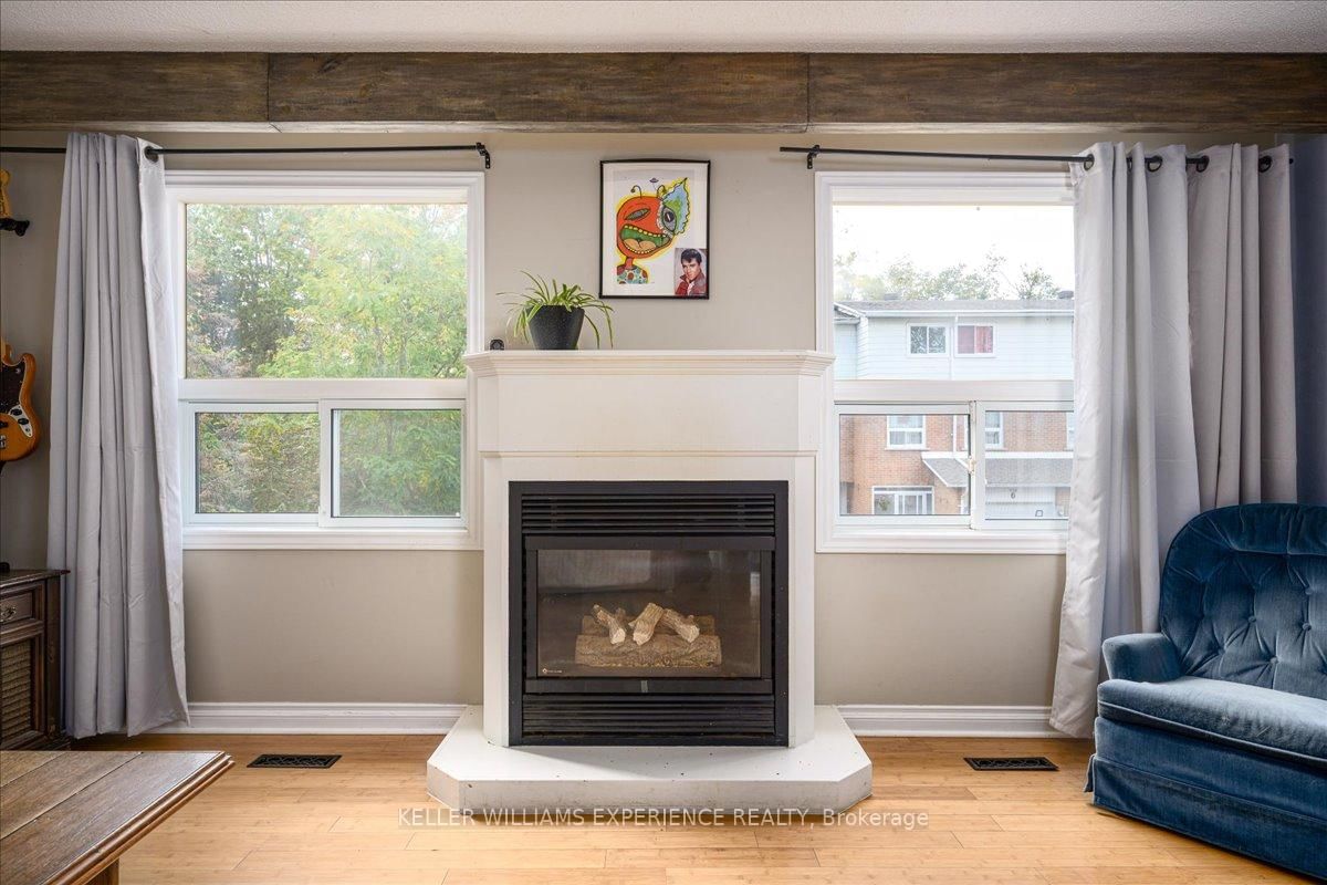 Townhouse for sale at 8-237 Steel Street, Barrie, Ontario, L4M 2H1 - Codrington - MLS: S12760164