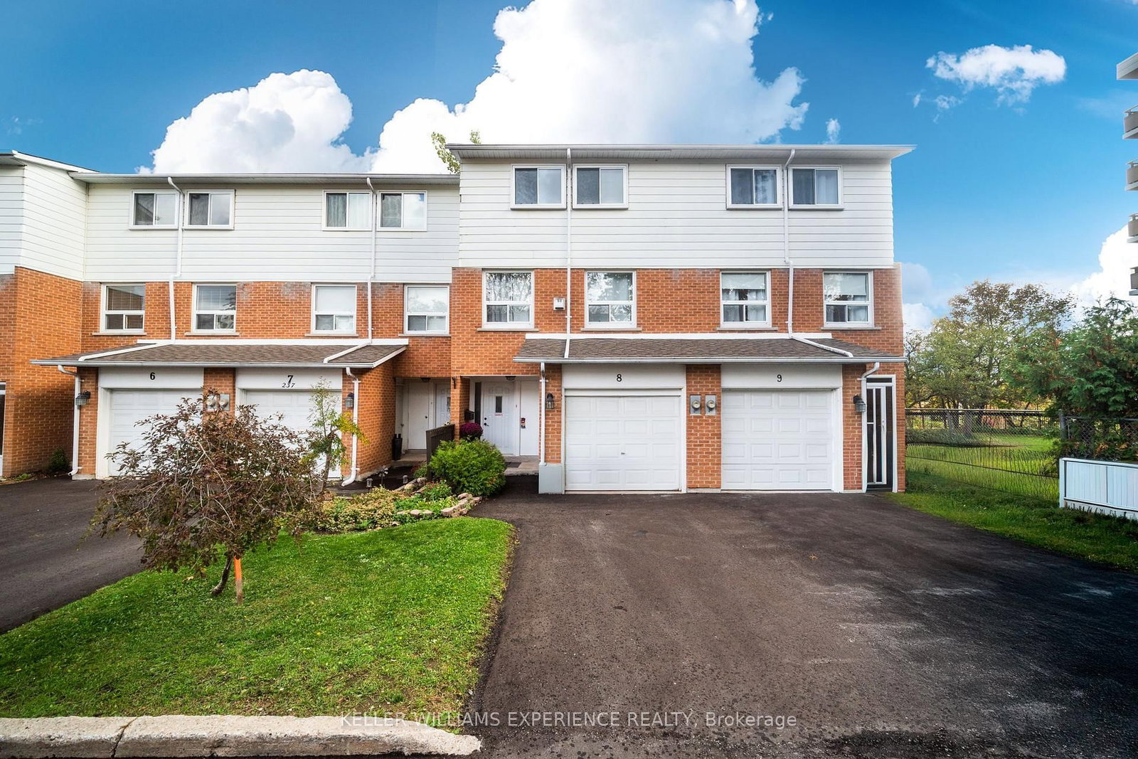 Townhouse for sale at 8-237 Steel Street, Barrie, Ontario, L4M 2H1 - Codrington - MLS: S12760164