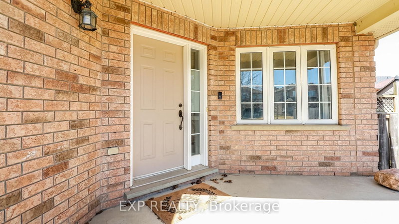 40 Benjamin Lane, Barrie, L4N 0S2 | Image 3