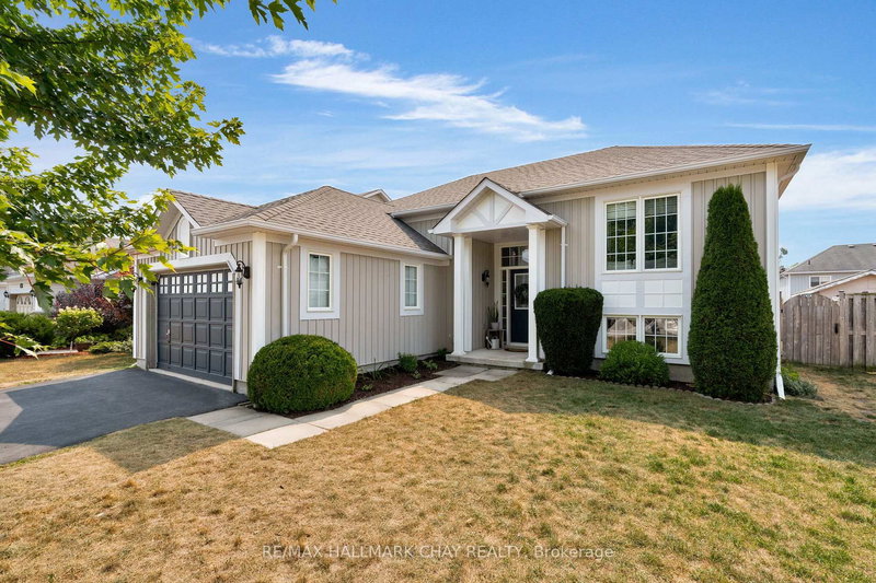 204 Forest Cres, Clearview, L0M 1S0 | Image 2