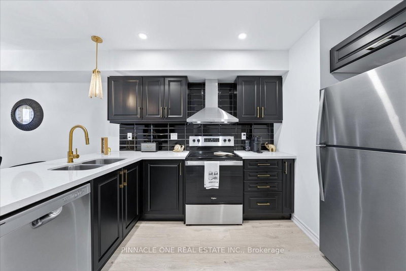 4 - 41 Pumpkin Corner Cres, Barrie, L9J 0C2 | Image 3