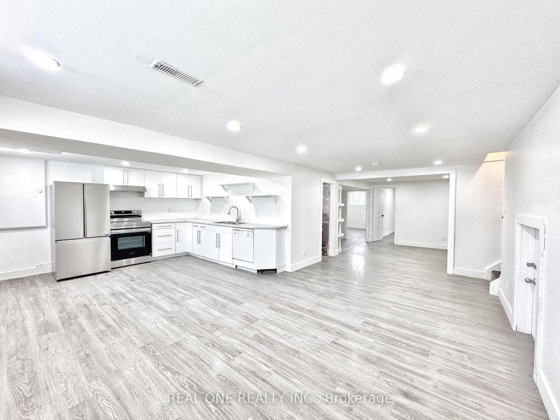 61 College Cres, Barrie, L4M 2W5 | Image 3