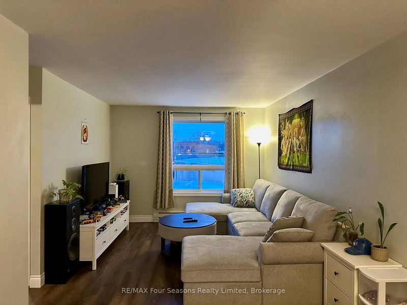 home for lease on A4-206 Perry Street