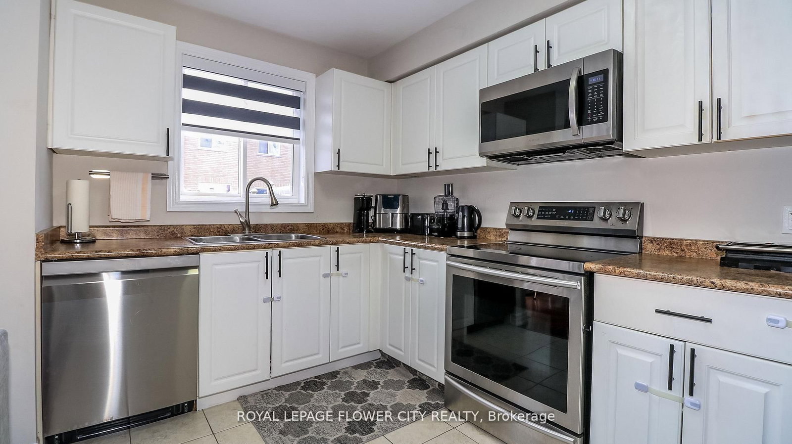 Townhouse for sale at 72-54 Southwoods Crescent, Barrie, Ontario, L4N 9P8 - Holly - MLS: S12770072