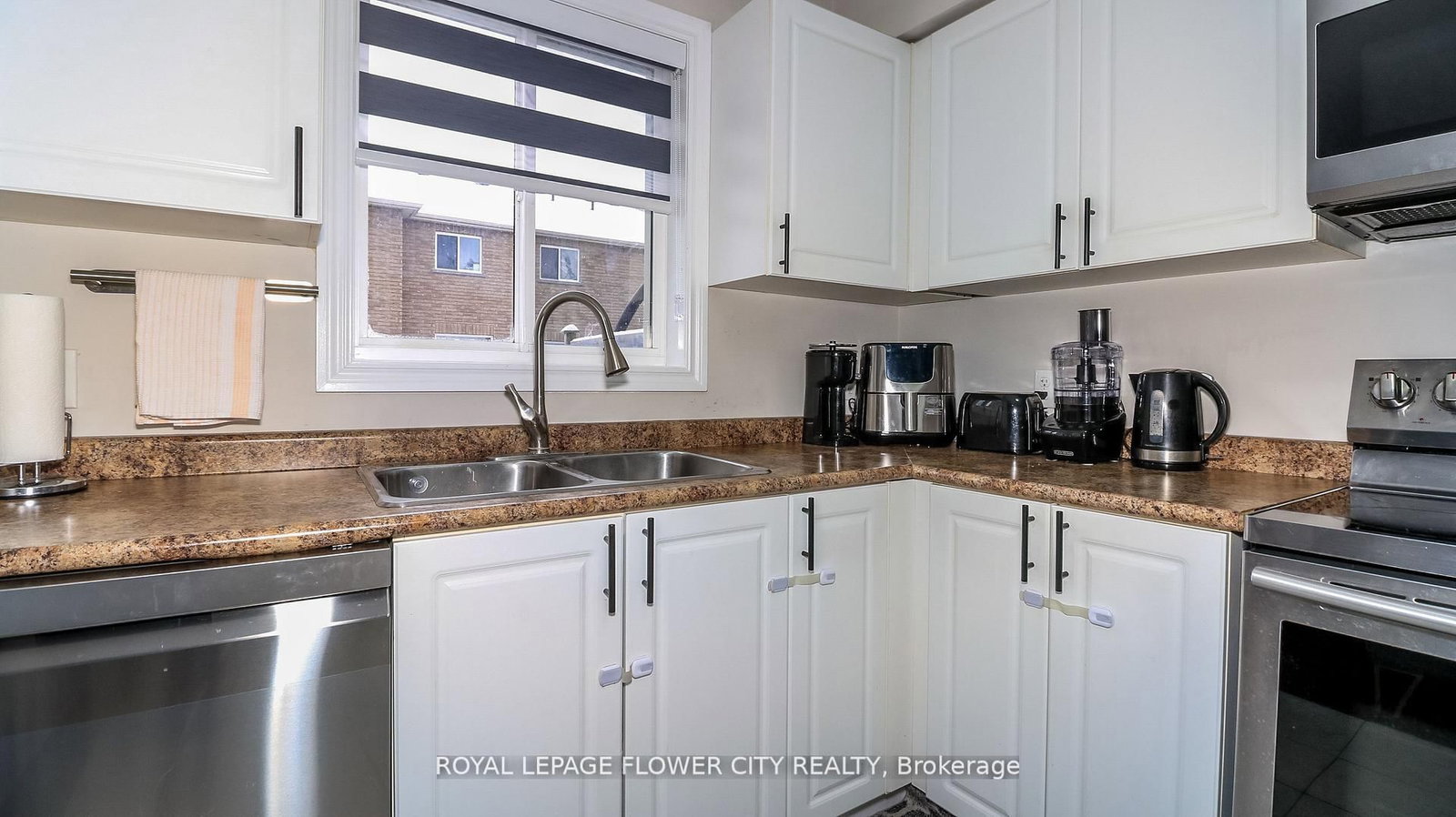 Townhouse for sale at 72-54 Southwoods Crescent, Barrie, Ontario, L4N 9P8 - Holly - MLS: S12770072