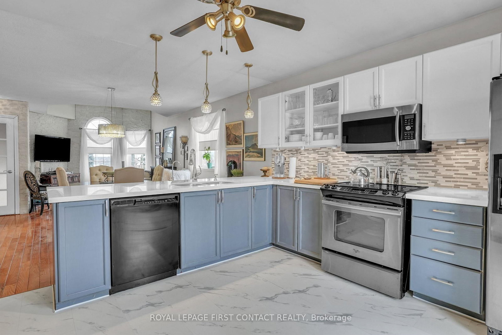 Detached House for sale at 28 Hewitt Place, Barrie, Ontario, L4M 7B3 - Georgian Drive - MLS: S12770876