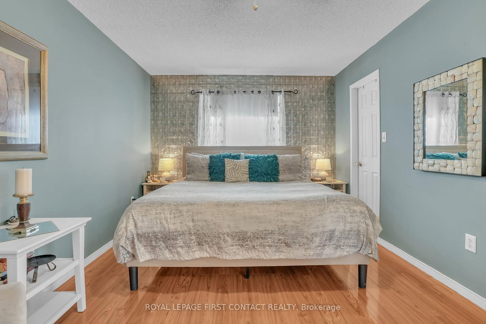 Detached House for sale at 28 Hewitt Place, Barrie, Ontario, L4M 7B3 - Georgian Drive - MLS: S12770876