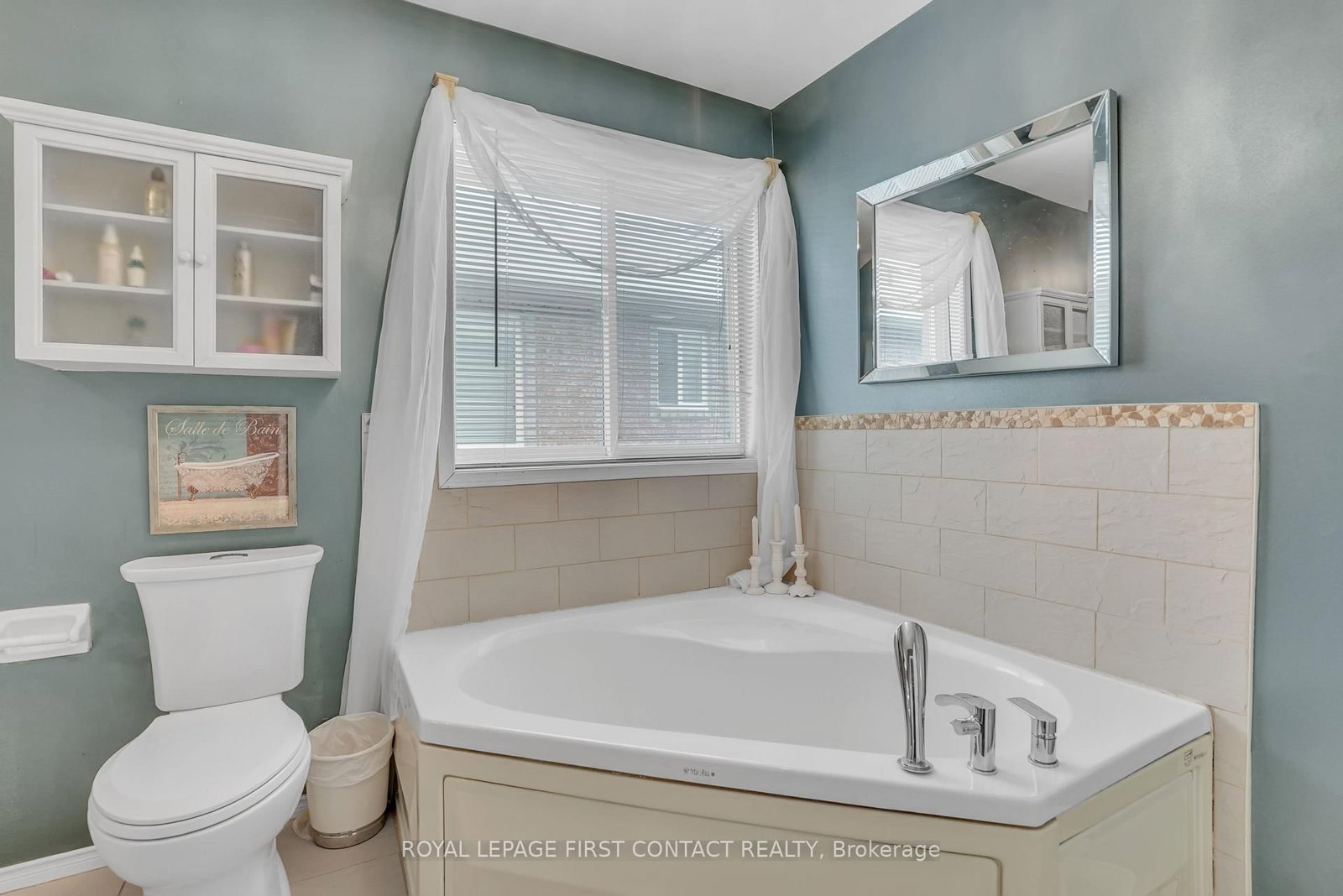 Detached House for sale at 28 Hewitt Place, Barrie, Ontario, L4M 7B3 - Georgian Drive - MLS: S12770876