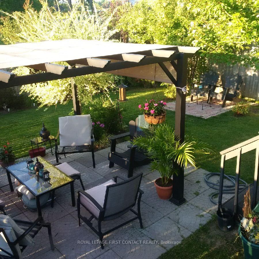 Detached House for sale at 28 Hewitt Place, Barrie, Ontario, L4M 7B3 - Georgian Drive - MLS: S12770876