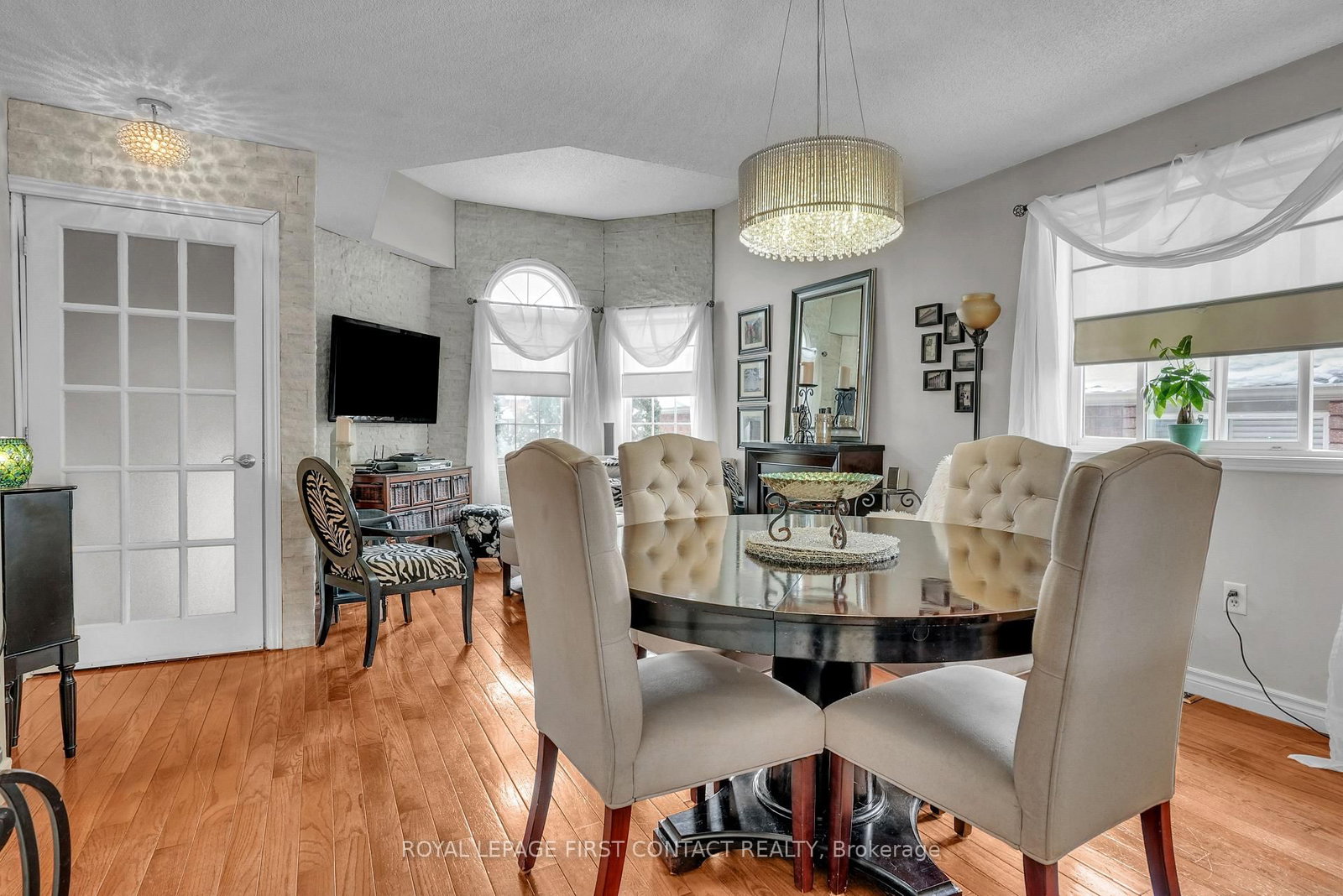 Detached House for sale at 28 Hewitt Place, Barrie, Ontario, L4M 7B3 - Georgian Drive - MLS: S12770876