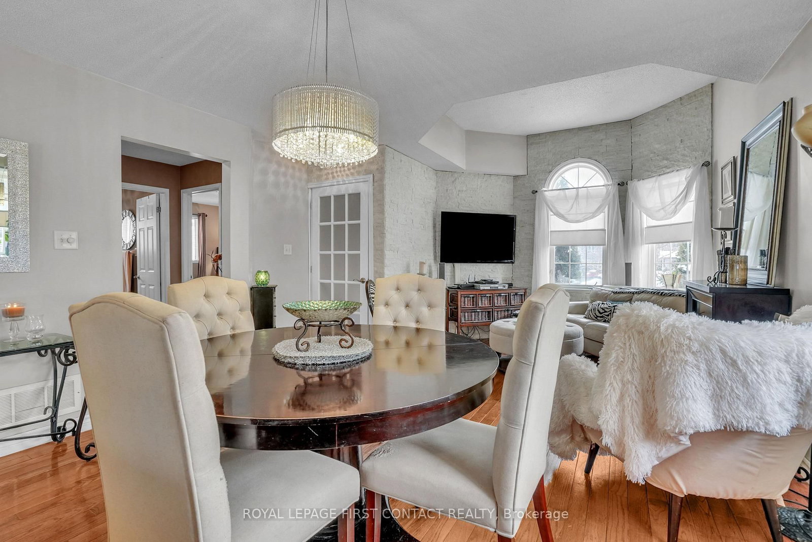 Detached House for sale at 28 Hewitt Place, Barrie, Ontario, L4M 7B3 - Georgian Drive - MLS: S12770876