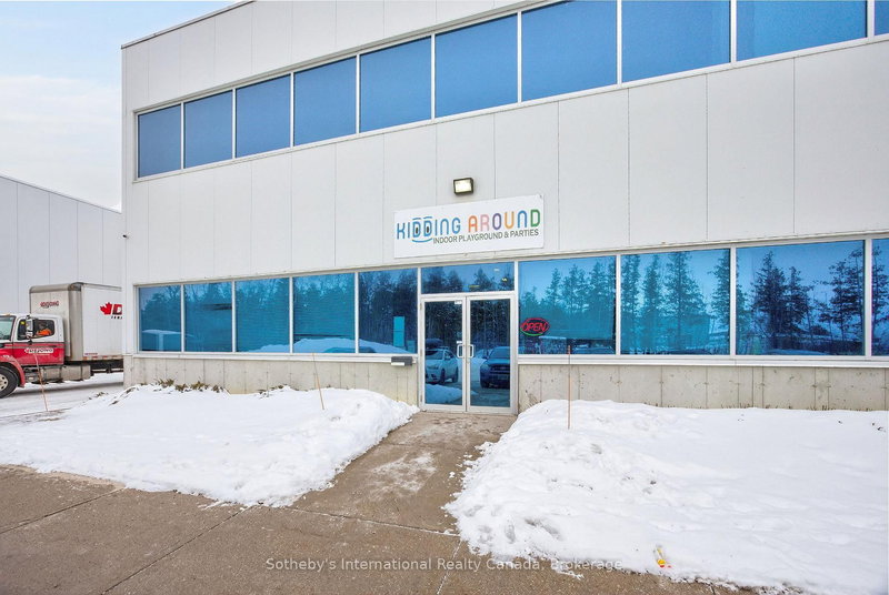 1 - 95 Sandford Fleming Dr, Collingwood, L9Y 5A6 | Image 3