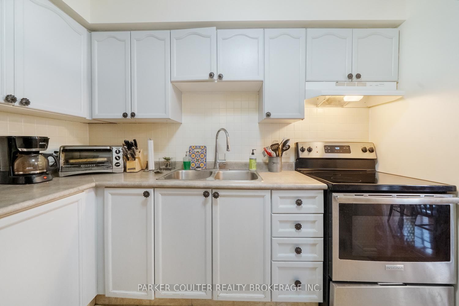 Townhouse for sale at 4-261 Rose Street, Barrie, Ontario, L4M 2V3 - Wellington - MLS: S12772472