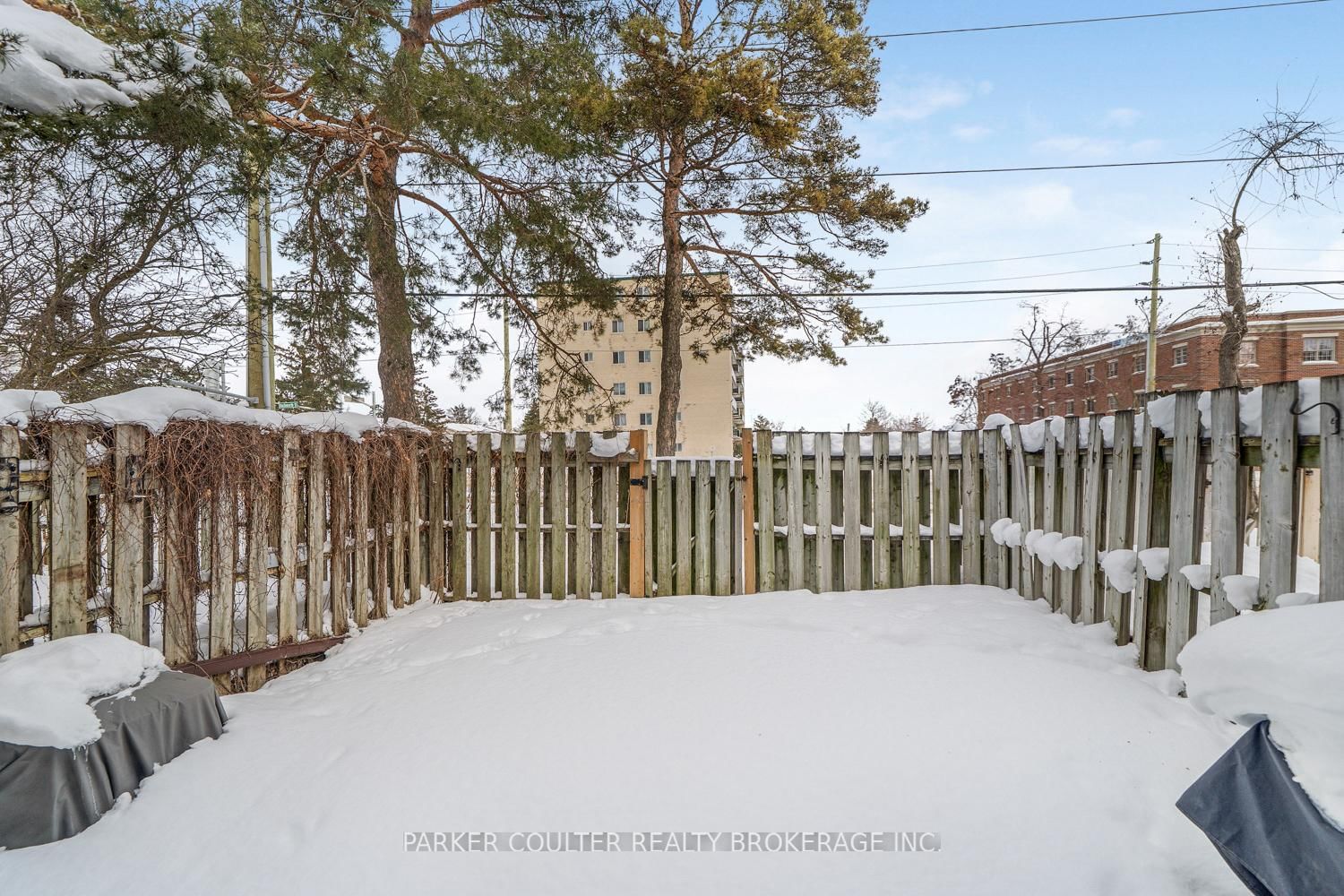 Townhouse for sale at 4-261 Rose Street, Barrie, Ontario, L4M 2V3 - Wellington - MLS: S12772472