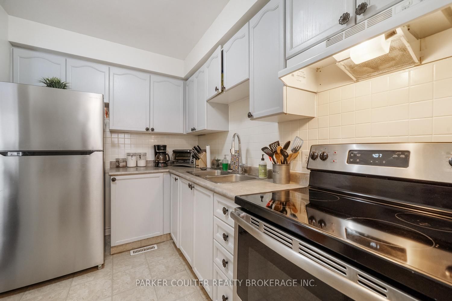 Townhouse for sale at 4-261 Rose Street, Barrie, Ontario, L4M 2V3 - Wellington - MLS: S12772472