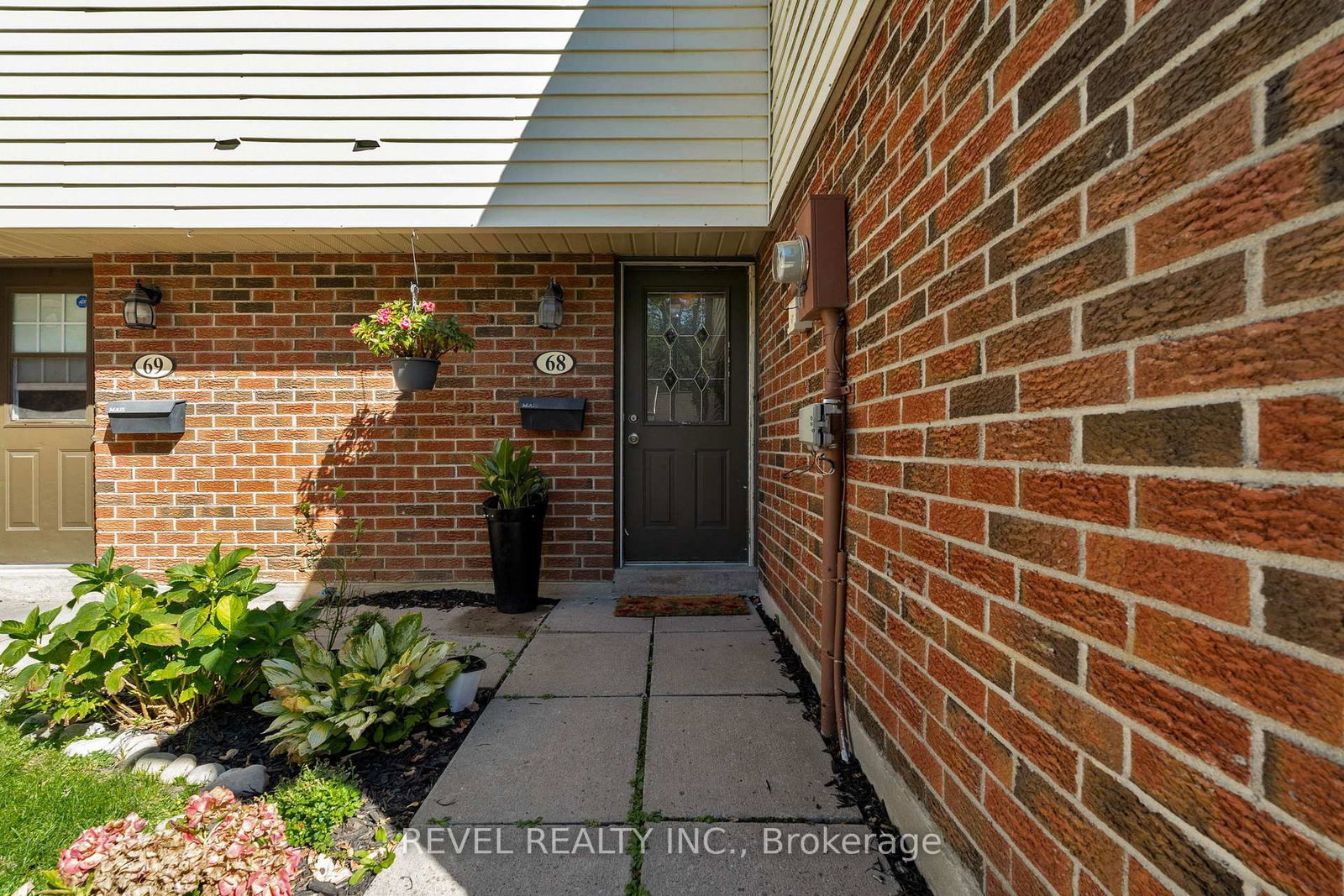 Townhouse for sale at 68-28 Donald Street, Barrie, Ontario, L4N 4S6 - Queen's Park - MLS: S12775482