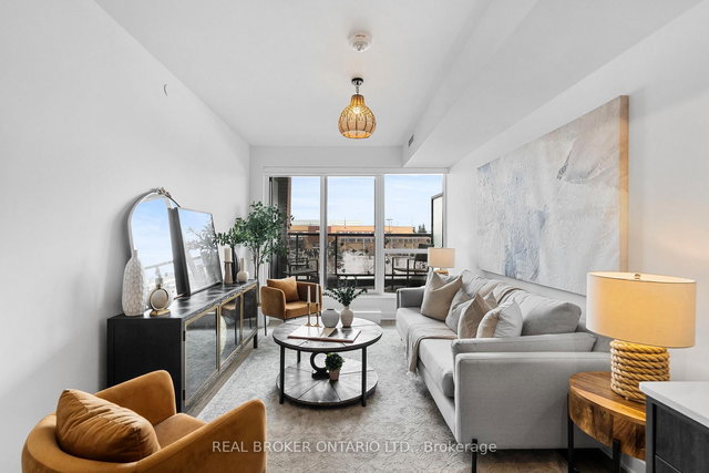 206 - 681 Yonge Street