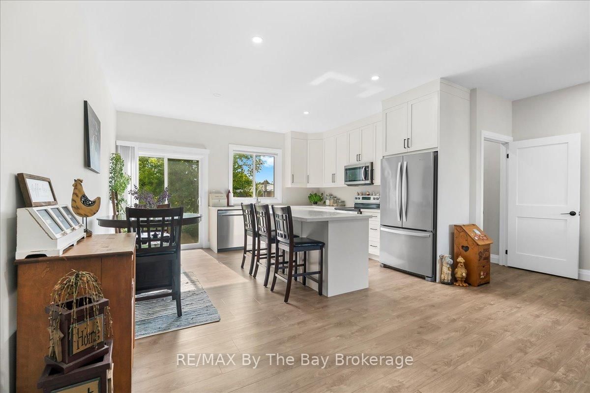 Detached House for sale at 146 Mary Street, Clearview, Ontario, L0M 1G0 - Creemore - MLS: S12778572