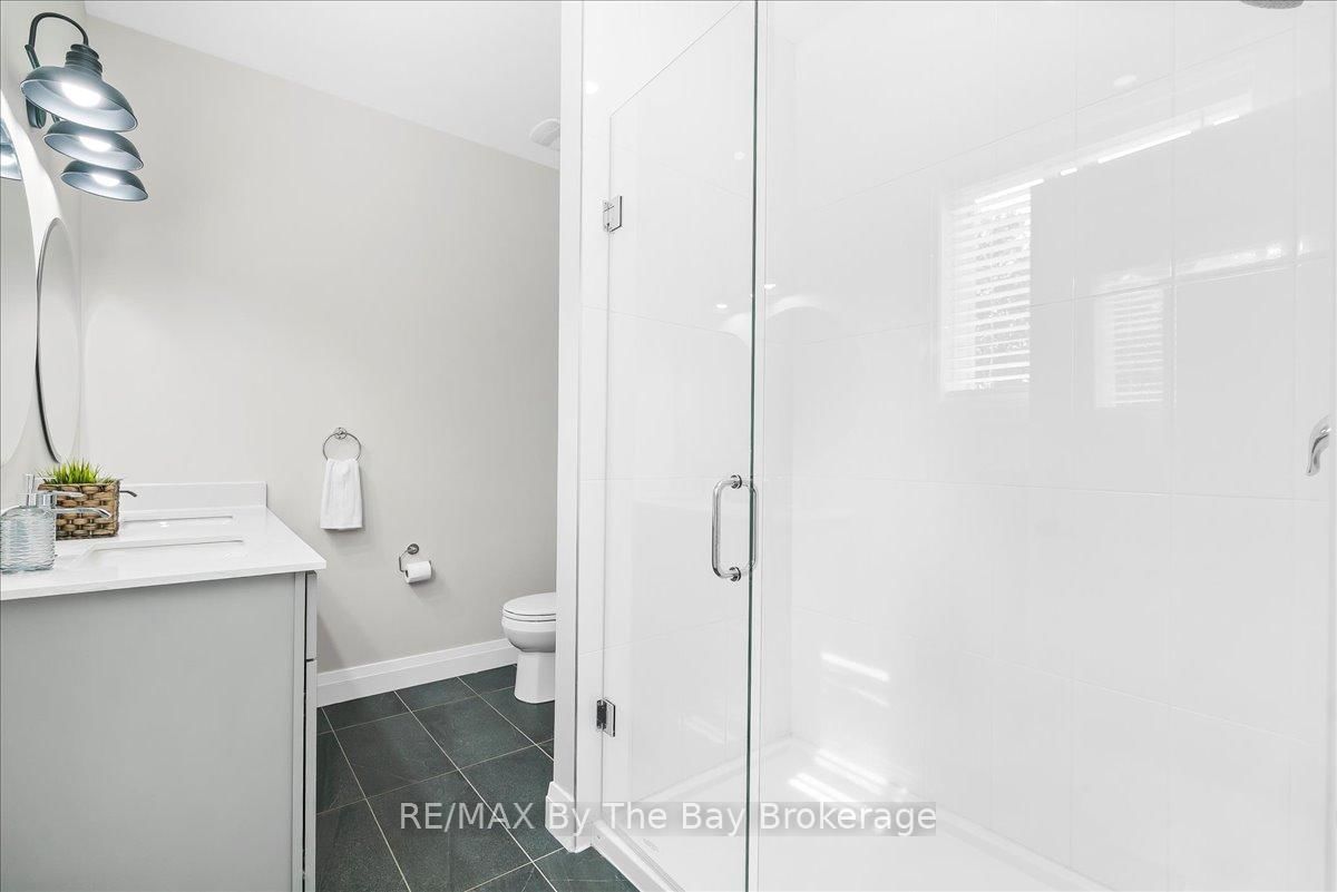 Detached House for sale at 146 Mary Street, Clearview, Ontario, L0M 1G0 - Creemore - MLS: S12778572