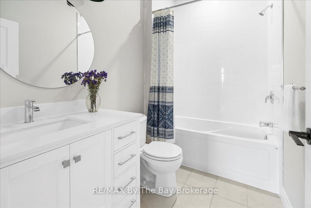 Detached House for sale at 146 Mary Street, Clearview, Ontario, L0M 1G0 - Creemore - MLS: S12778572