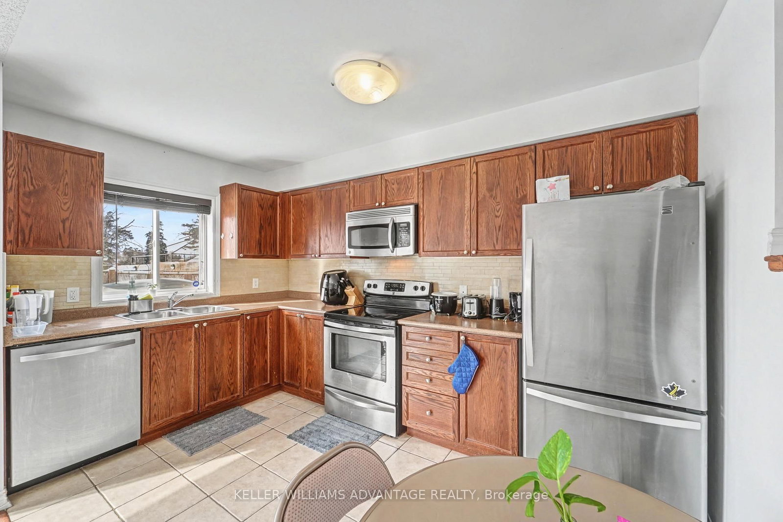 Townhouse for sale at 25-25 Southwoods Crescent, Barrie, Ontario, L4N 9P8 - Holly - MLS: S12781212