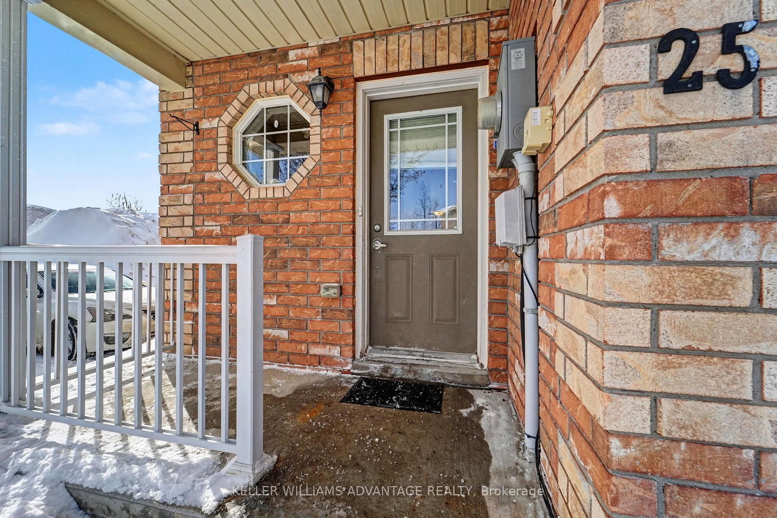 Townhouse for sale at 25-25 Southwoods Crescent, Barrie, Ontario, L4N 9P8 - Holly - MLS: S12781212