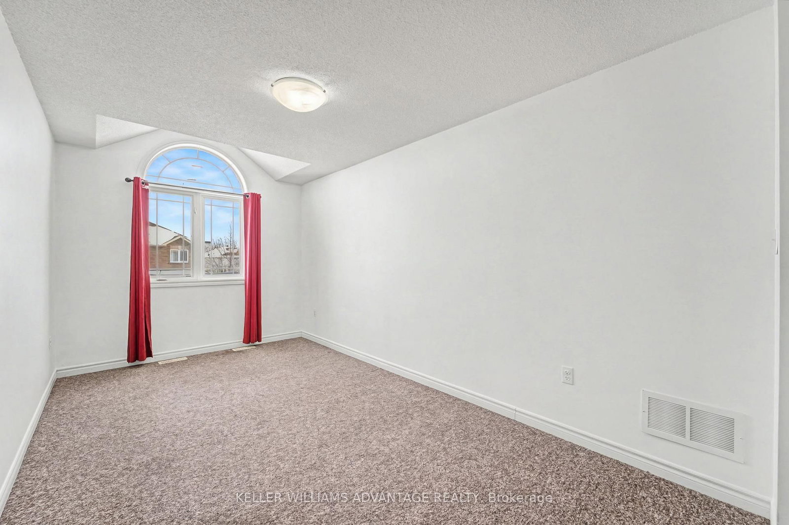 Townhouse for sale at 25-25 Southwoods Crescent, Barrie, Ontario, L4N 9P8 - Holly - MLS: S12781212