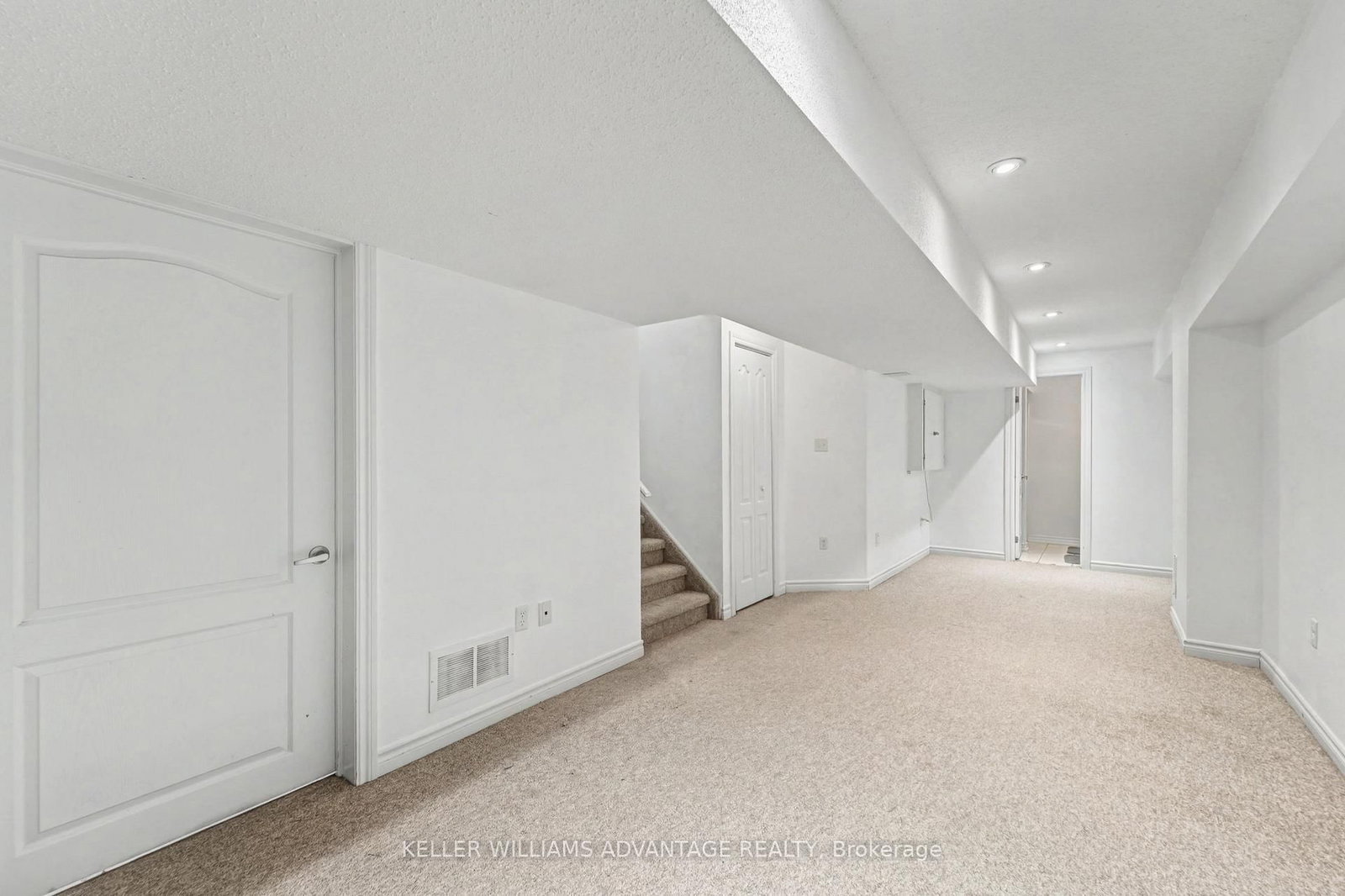 Townhouse for sale at 25-25 Southwoods Crescent, Barrie, Ontario, L4N 9P8 - Holly - MLS: S12781212