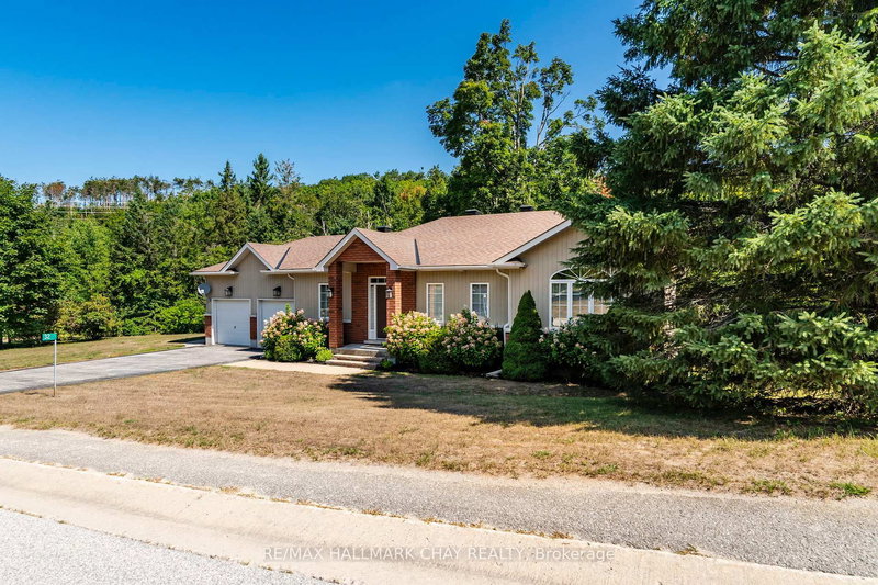 32 Valleycrest Dr, Oro-Medonte, L0L 2L0 | Image 3