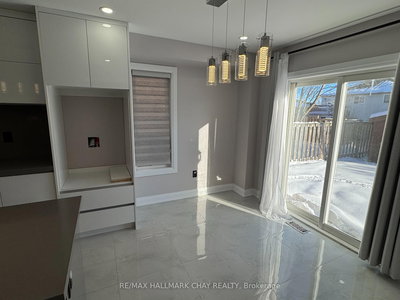 49 Catherine Drive, Barrie, Ontario image-0-3