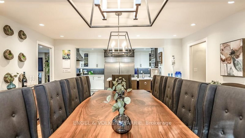 112 Lakeshore Rd W, Oro-Medonte, L0L 2E0 | Image 3