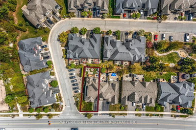 300 Stonebridge Boulevard, Wasaga Beach, Ontario image-0-3