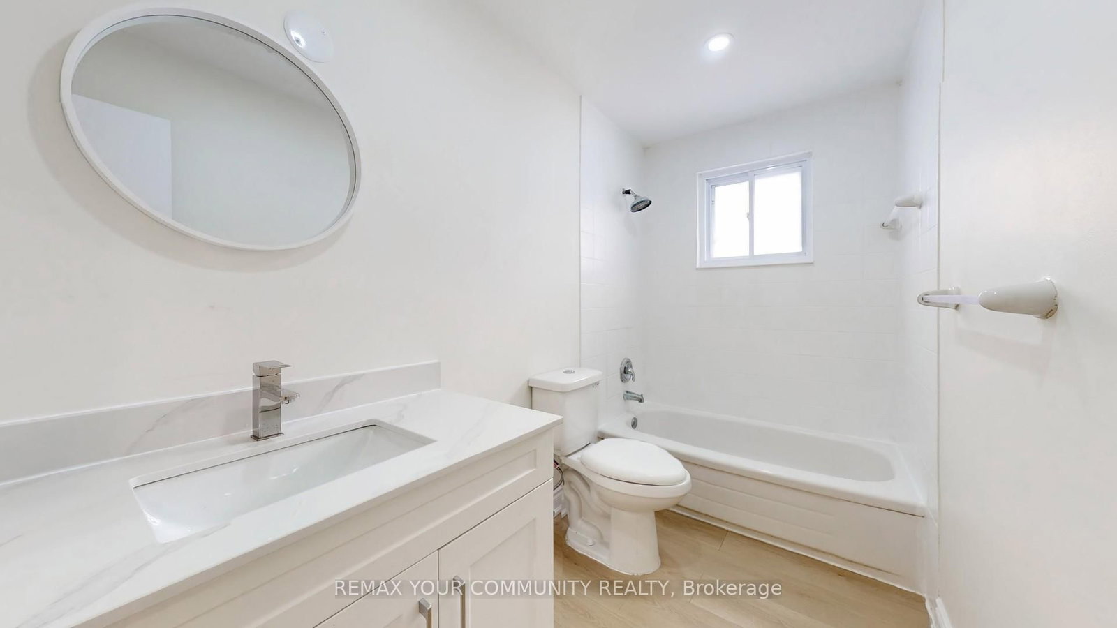 Detached House for sale at 14 Lonsdale Place, Barrie, Ontario, L4M 4J1 - Grove East - MLS: S12794142