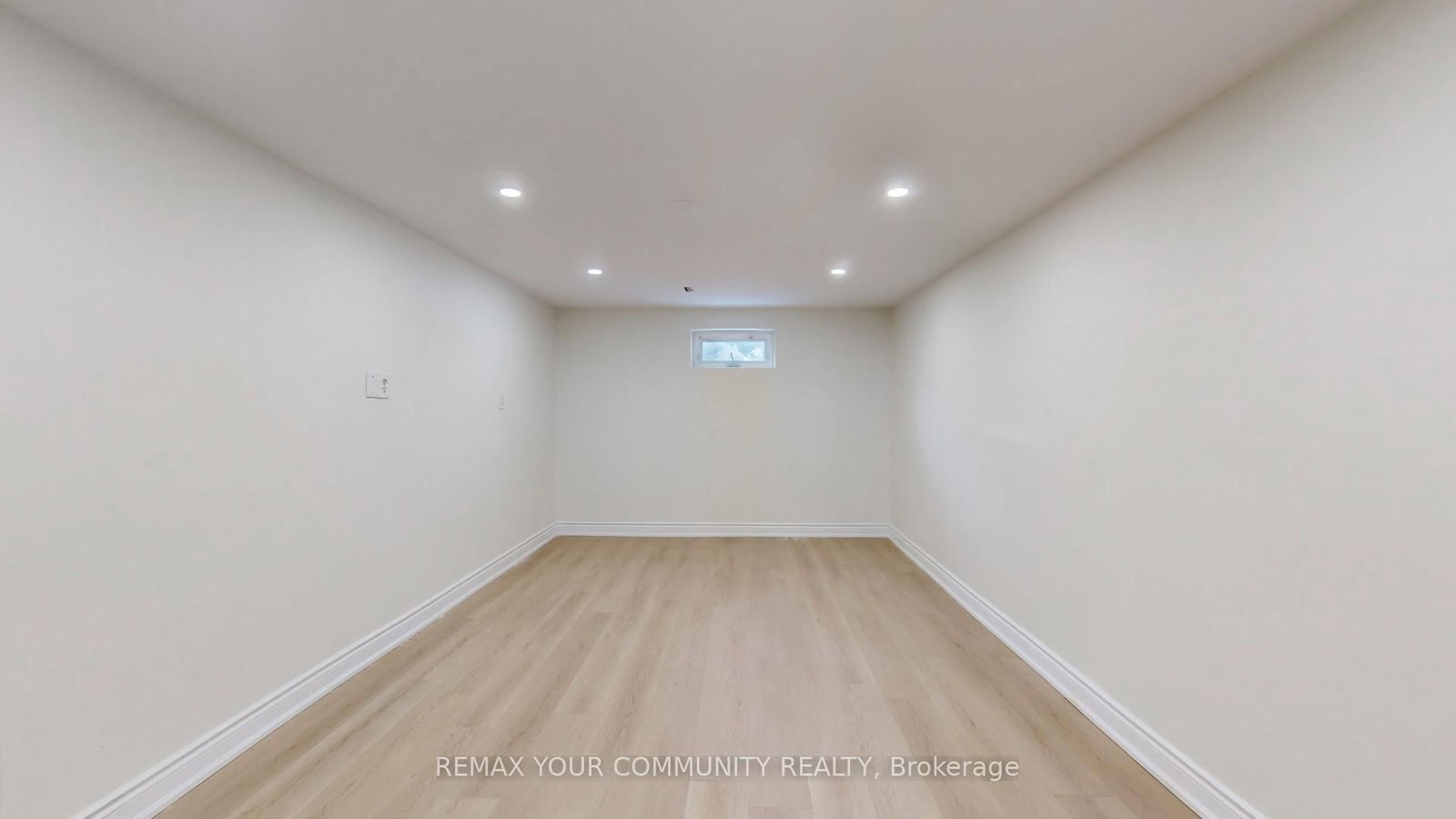 Detached House for sale at 14 Lonsdale Place, Barrie, Ontario, L4M 4J1 - Grove East - MLS: S12794142