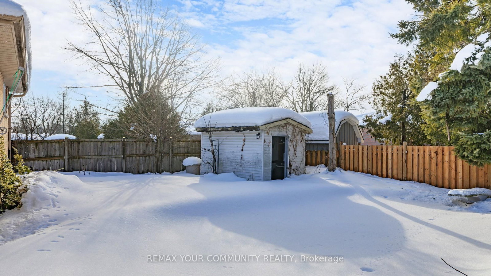 Detached House for sale at 14 Lonsdale Place, Barrie, Ontario, L4M 4J1 - Grove East - MLS: S12794142