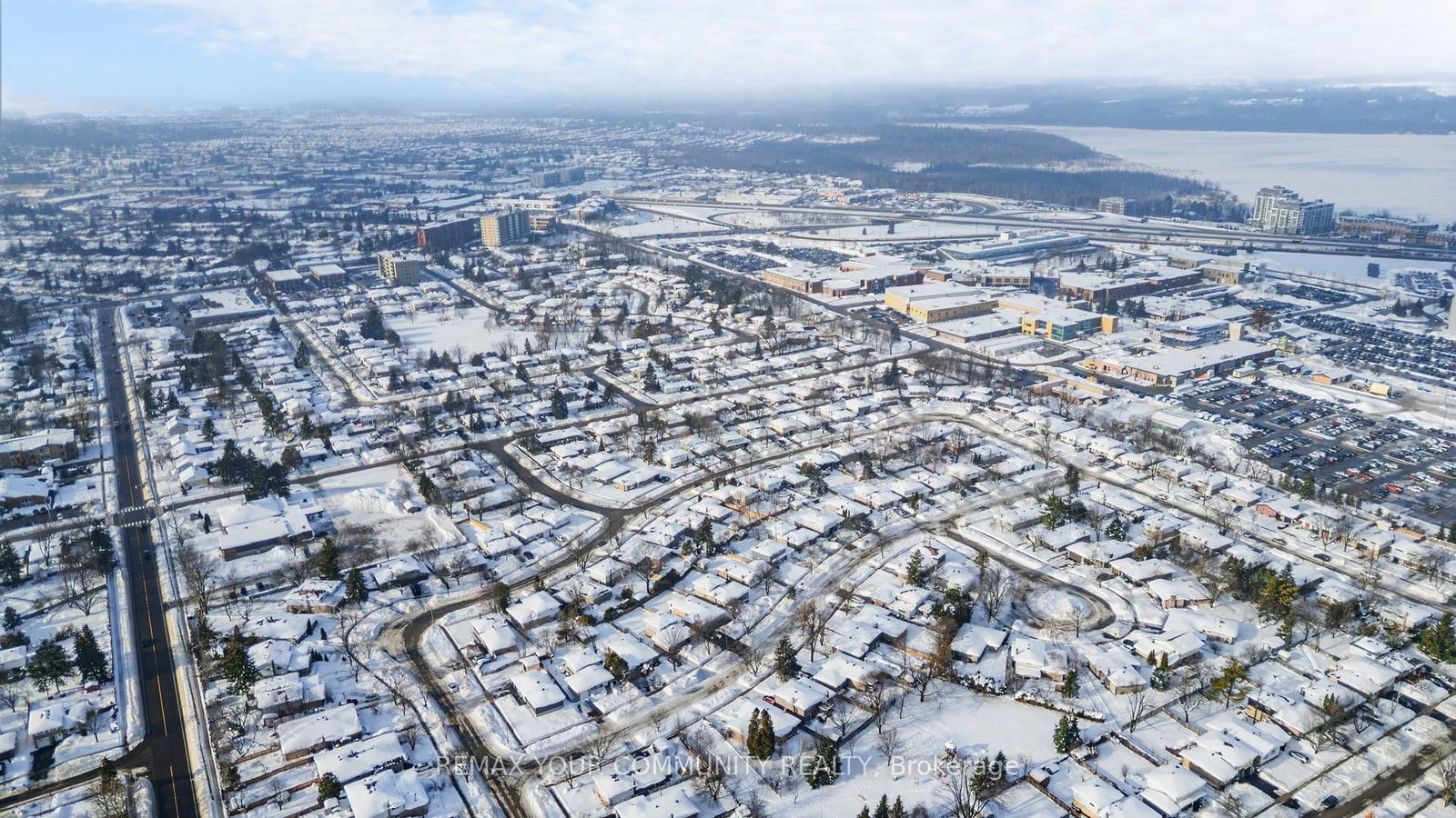 Detached House for sale at 14 Lonsdale Place, Barrie, Ontario, L4M 4J1 - Grove East - MLS: S12794142