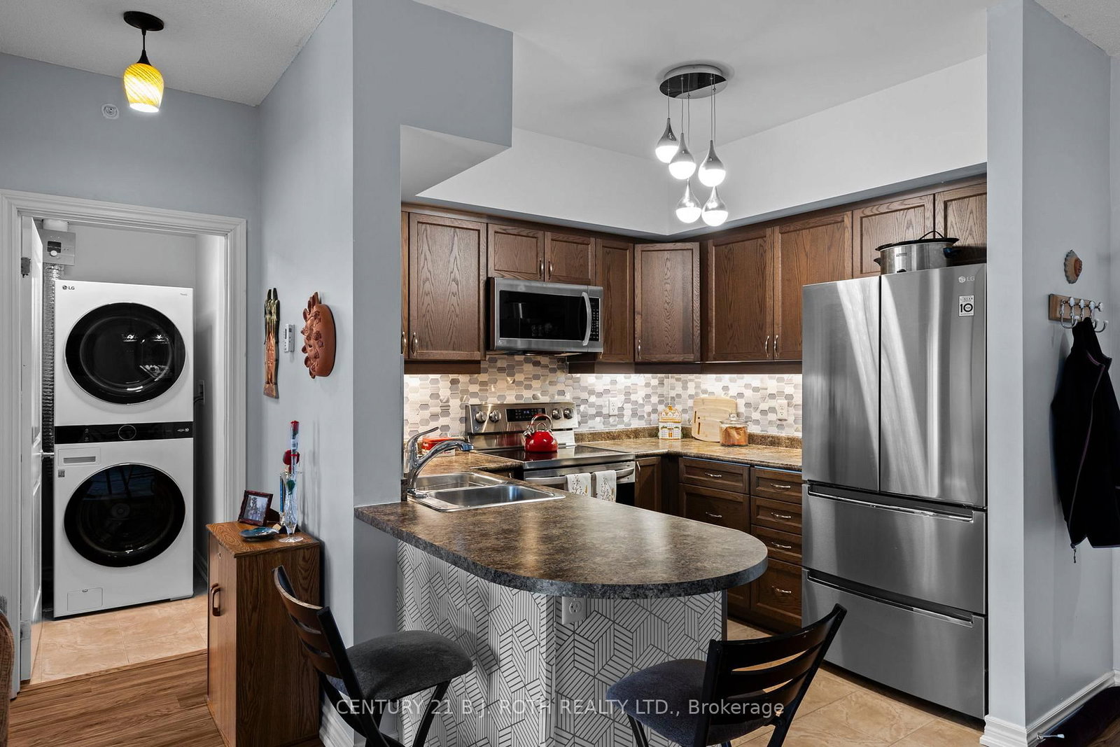 Condo for sale at 407-7 GREENWICH Street, Barrie, Ontario, L4N 7Y8 - Ardagh - MLS: S12797174