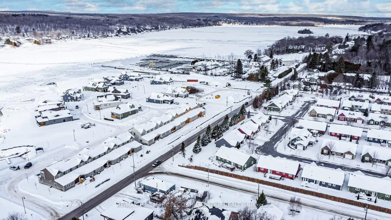 10 Grew Cres, Penetanguishene, L9M 0A4 | Image 2