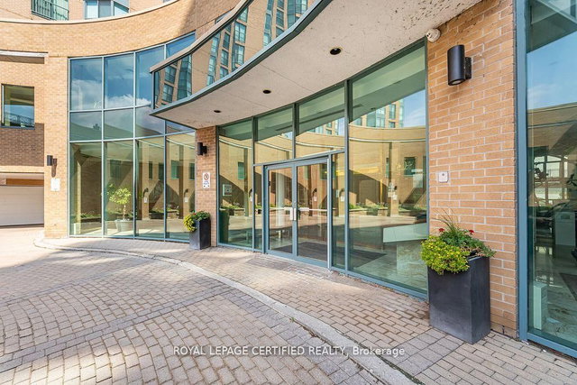 803 - 140 Dunlop Street E